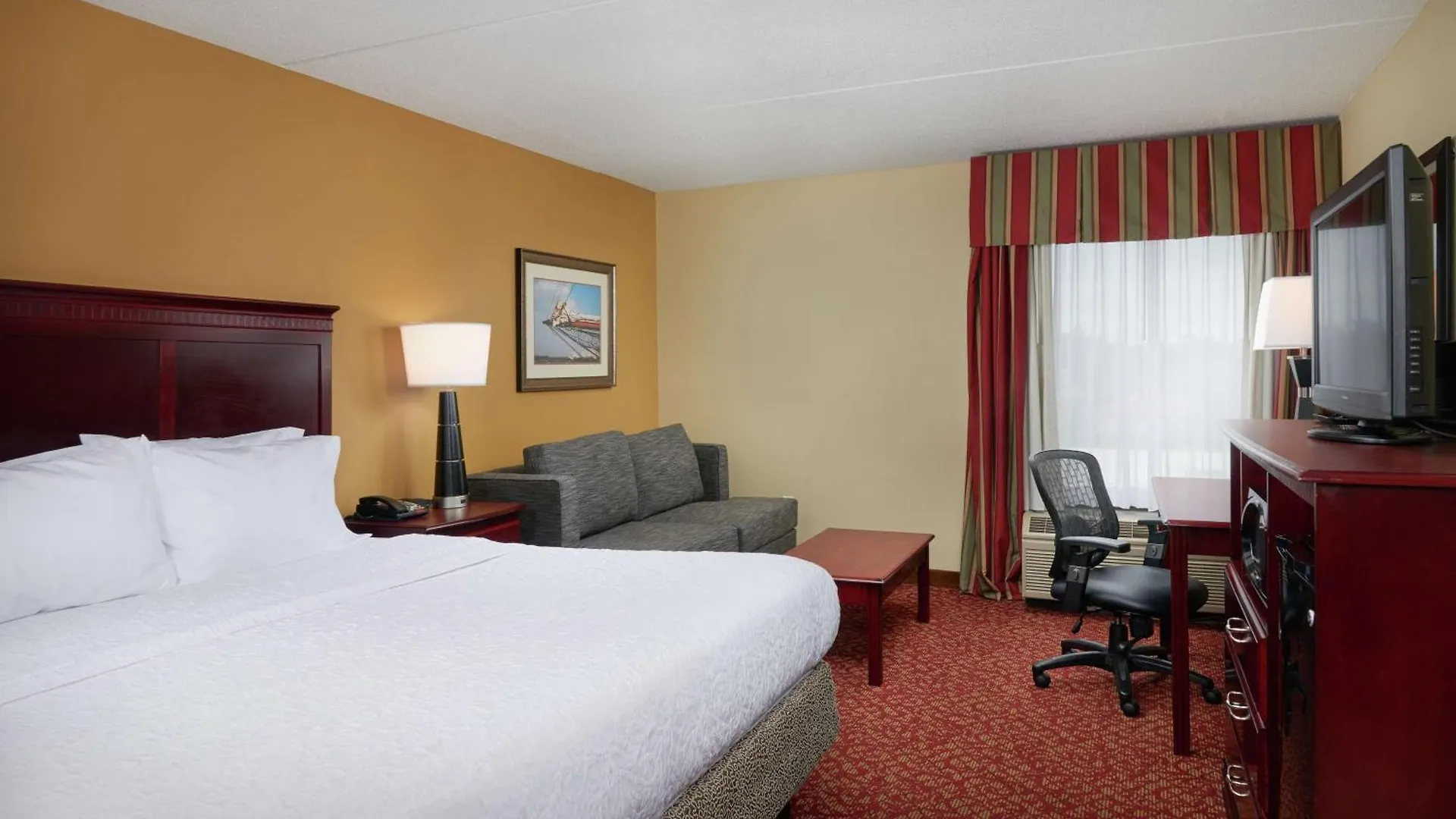 Hampton Inn Newport News-Yorktown 3*,  United States